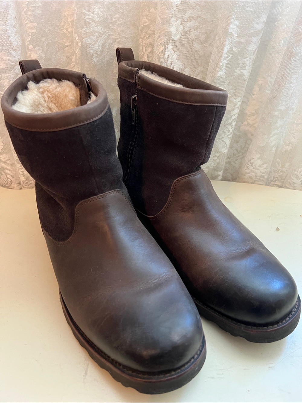 UGG Men’s Waterproof Leather Winter Boots - Size 11 - Vibram Soles